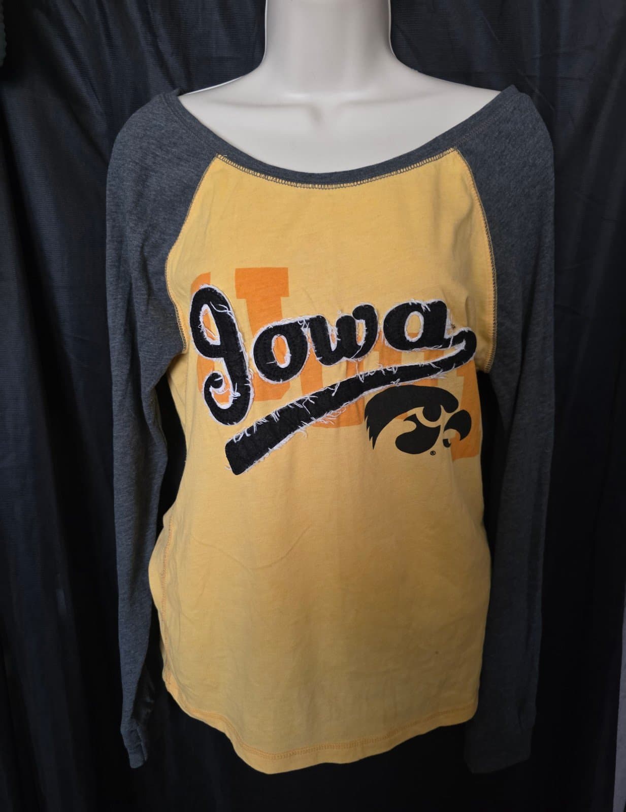 Long Sleeve Iowa Shirt sz Medium by Press Box - Thumbnail 2