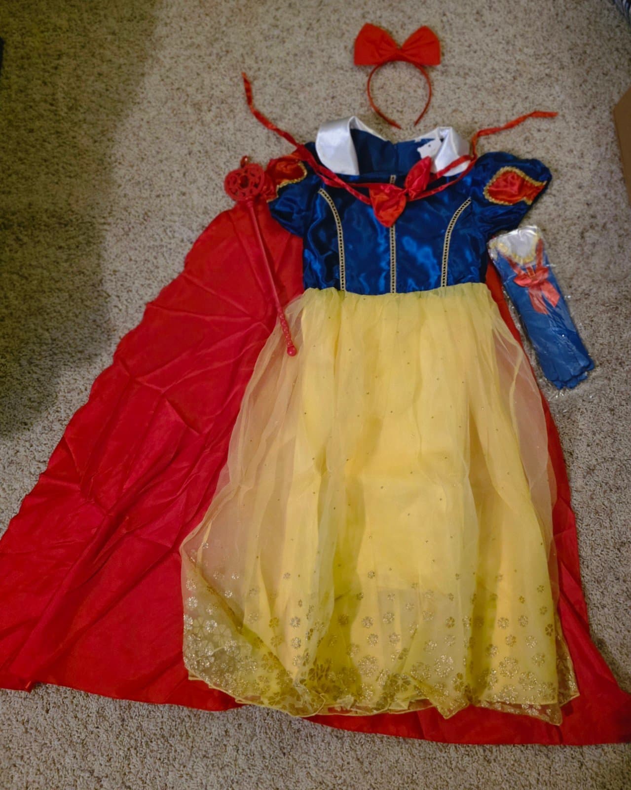Snow White Costume sz Large - Thumbnail 2