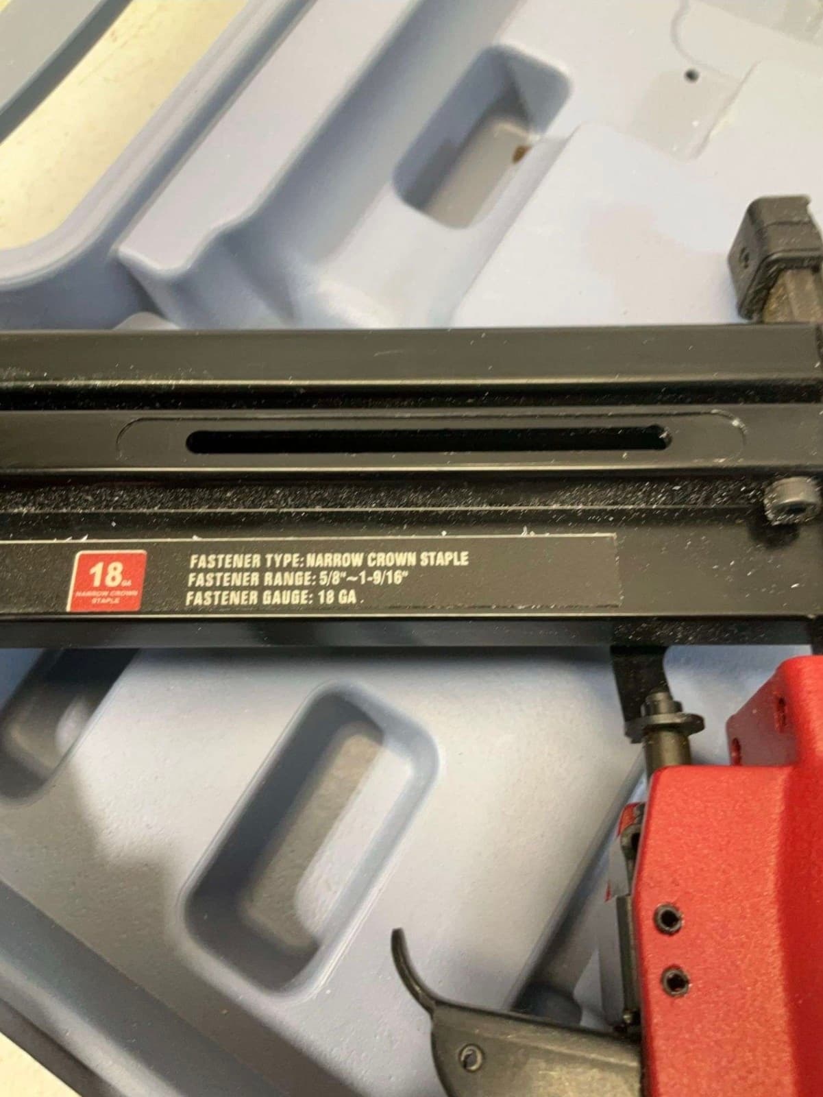 Tool Shop Pnuematic Air 1-9/16” 18 Gauge Narrow Crown Stapler w/Case - Thumbnail 2