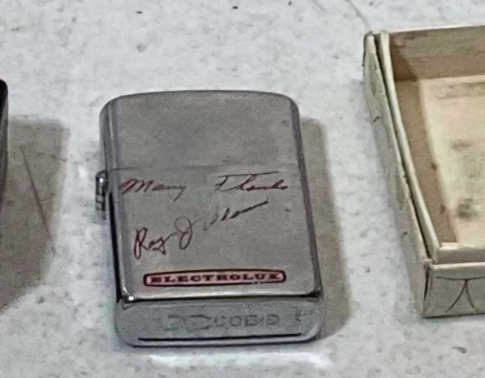 Electrolux Zippo Promotional - Thumbnail 2