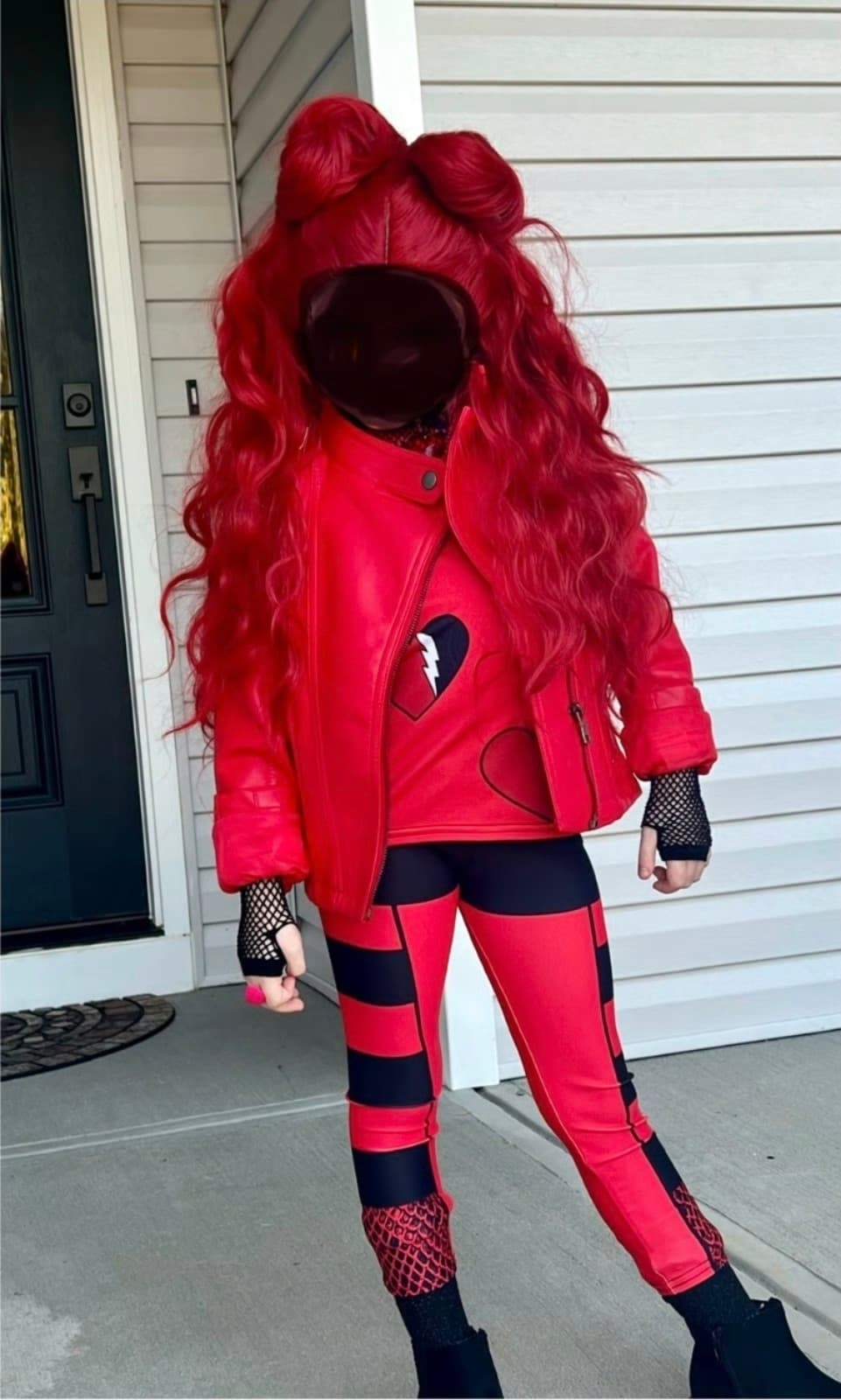 Disney Descendants Rise of Red Costume sz S/M 7pc costume - Image 1