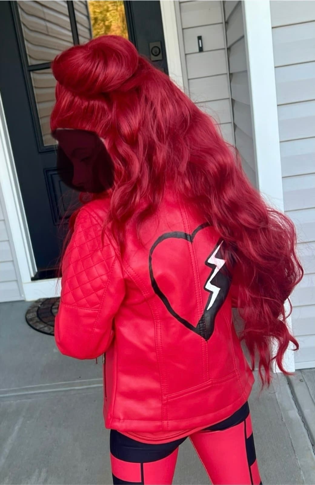 Disney Descendants Rise of Red Costume sz S/M 7pc costume - Thumbnail 2