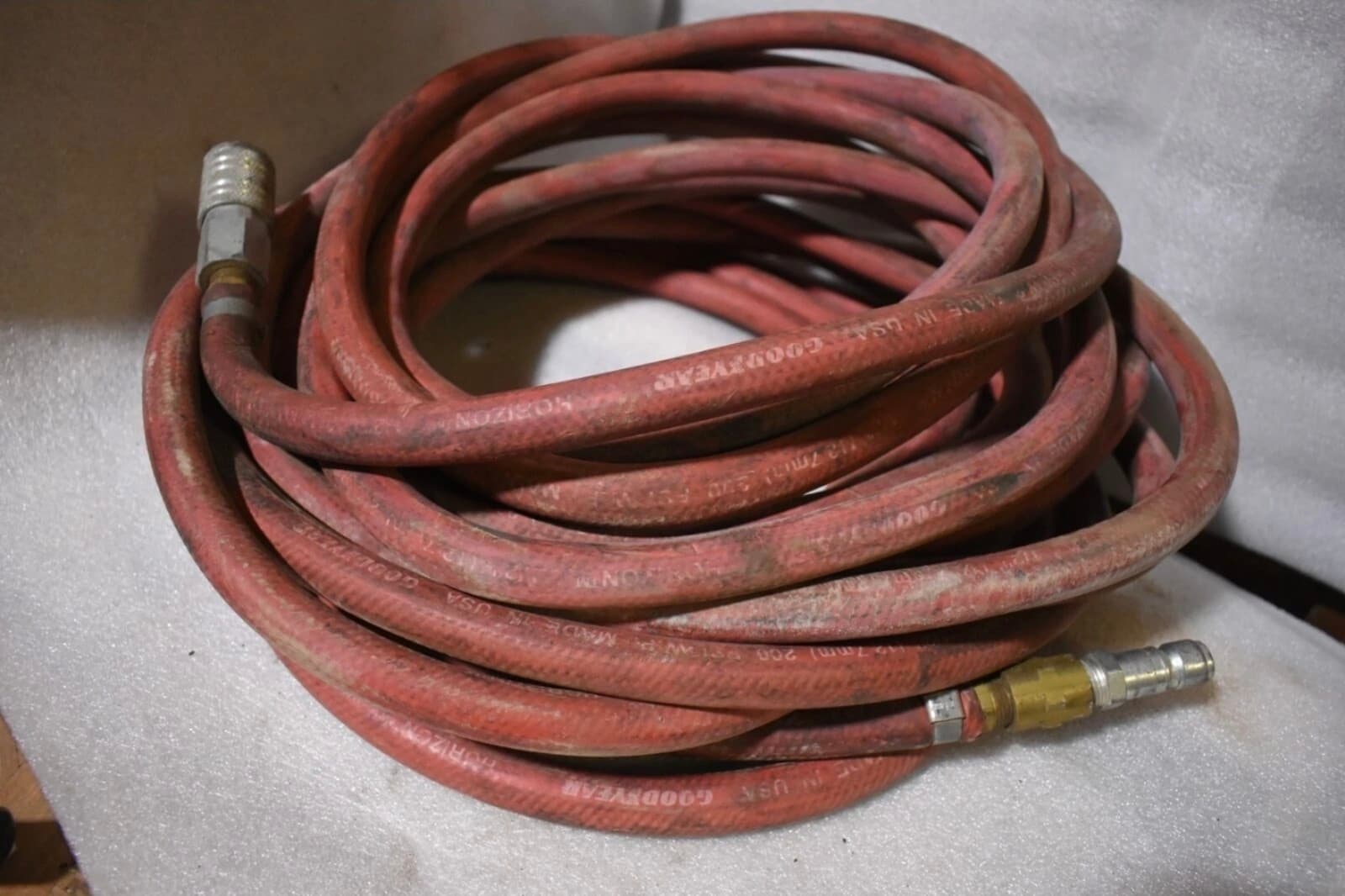 Goodyear Horizon Air Hose w/QD Couplings 1/2" Inside Diameter, 200 PSI, (50FT) - Image 1