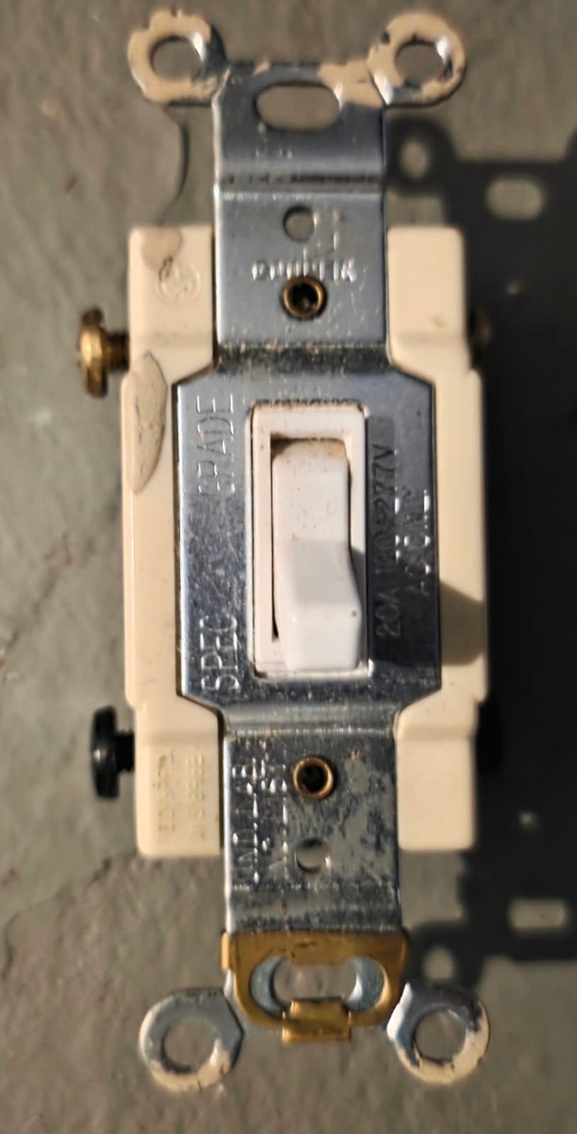 Cooper single-pole toggle light switch x15 - Image 1