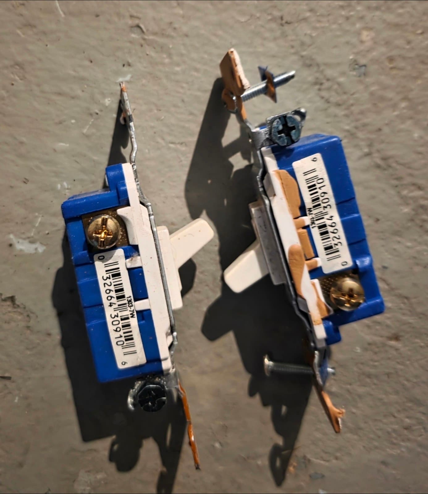 Cooper single-pole toggle light switch x15 - Thumbnail 3