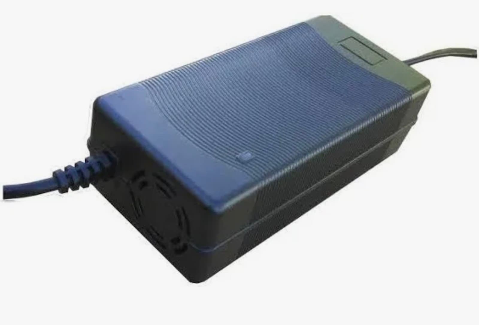 Smart Charger for AVENTON PACE 500, Pace 500.2 and Pace 500.3 Electric Bike - Image 1