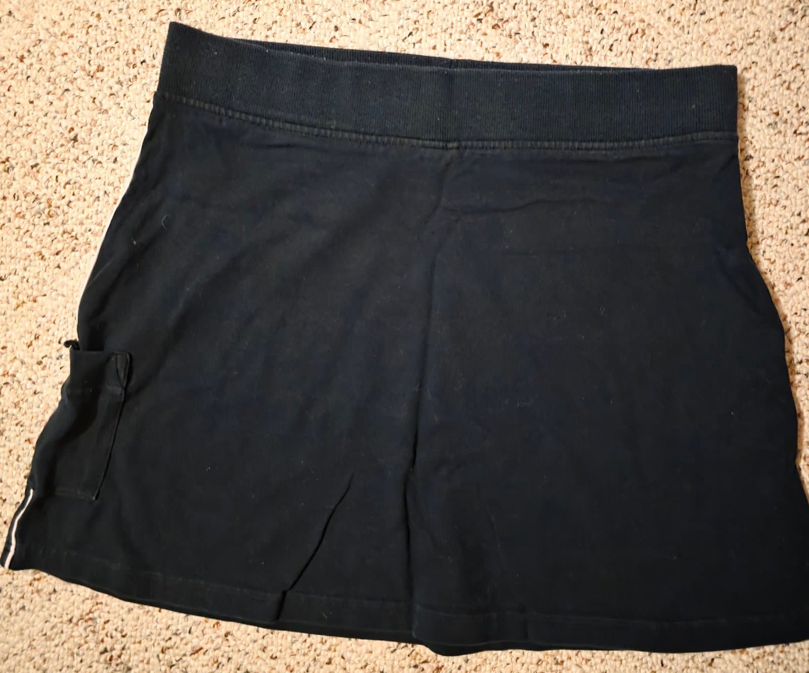 Women's Skirt sz Medium - Image 1