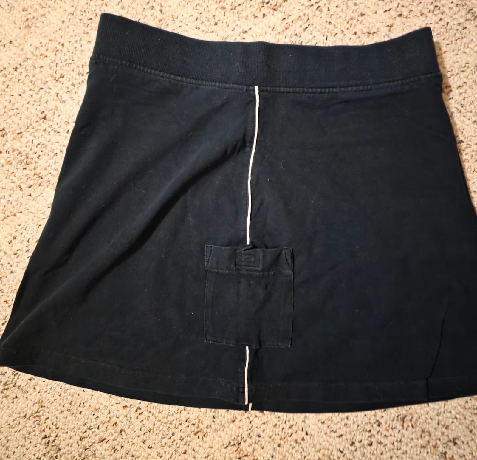 Women's Skirt sz Medium - Thumbnail 2