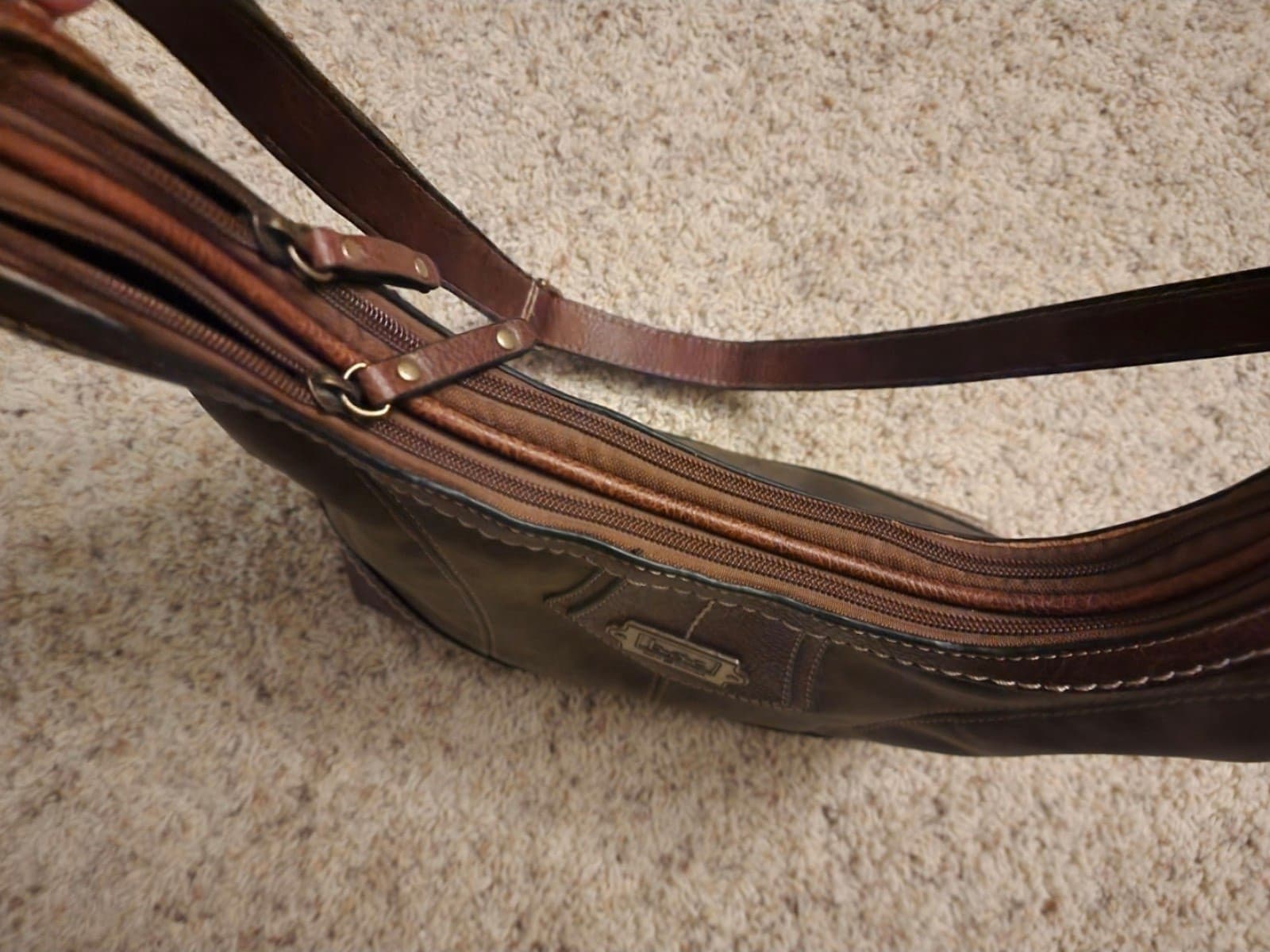 BOC Crossbody Bag - Thumbnail 4