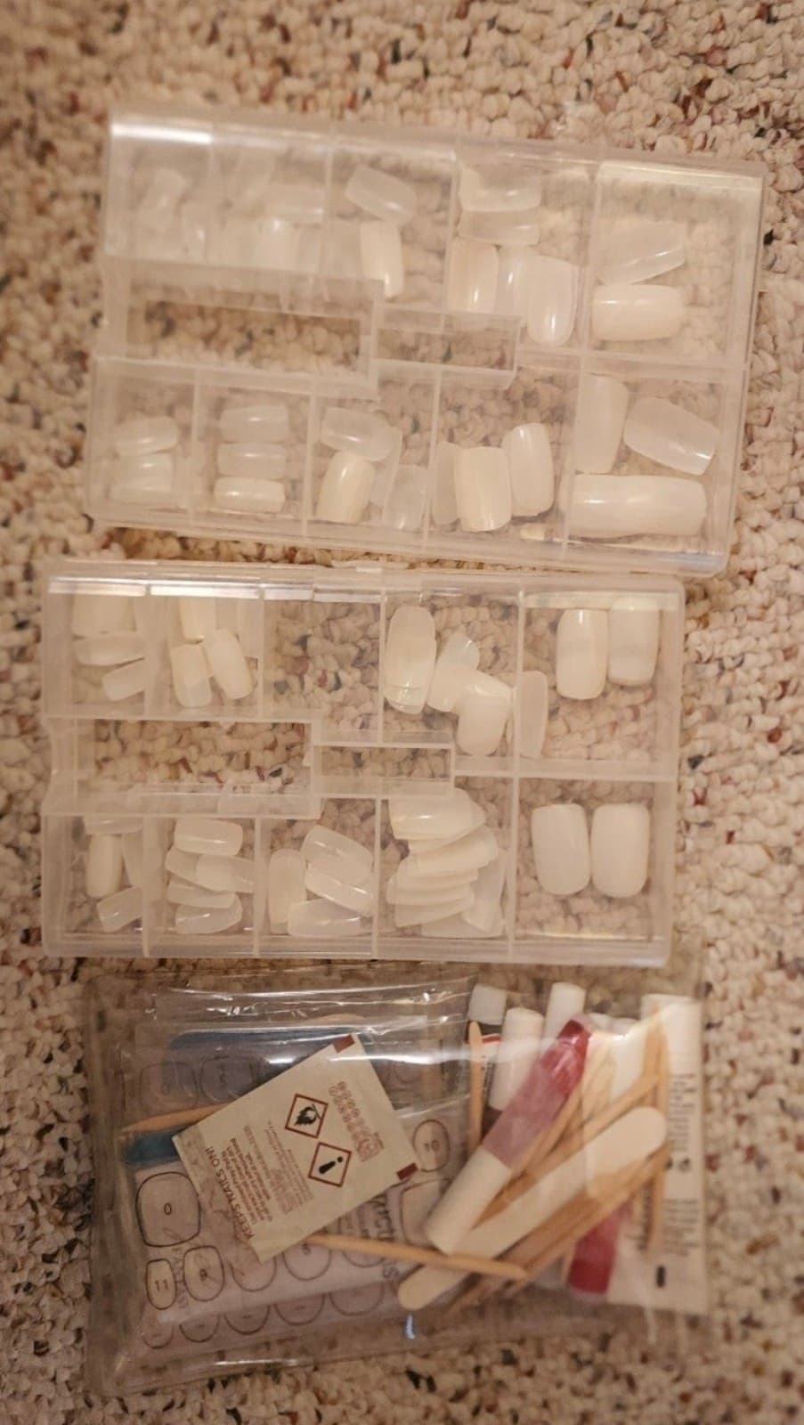 Artificial nails - Thumbnail 3