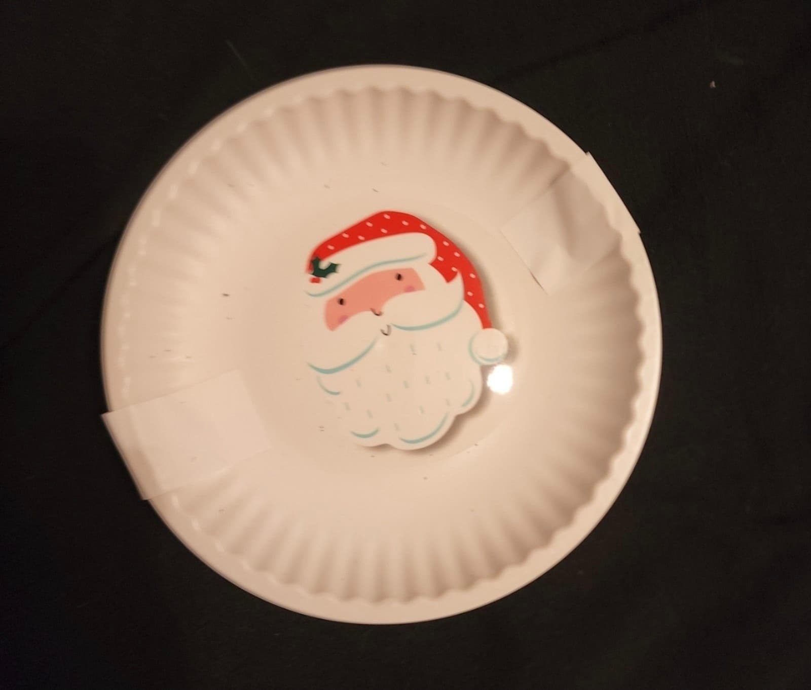 Christmas 6in plates 10ct - Image 1