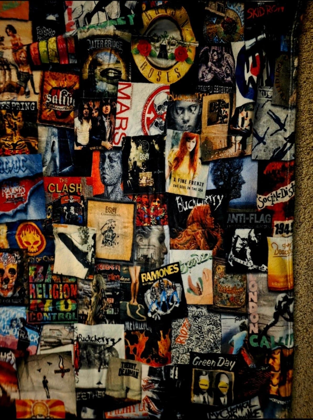Rock Band Collage Soft Throw Blanket 60"X50" for Music Lovers - Thumbnail 3