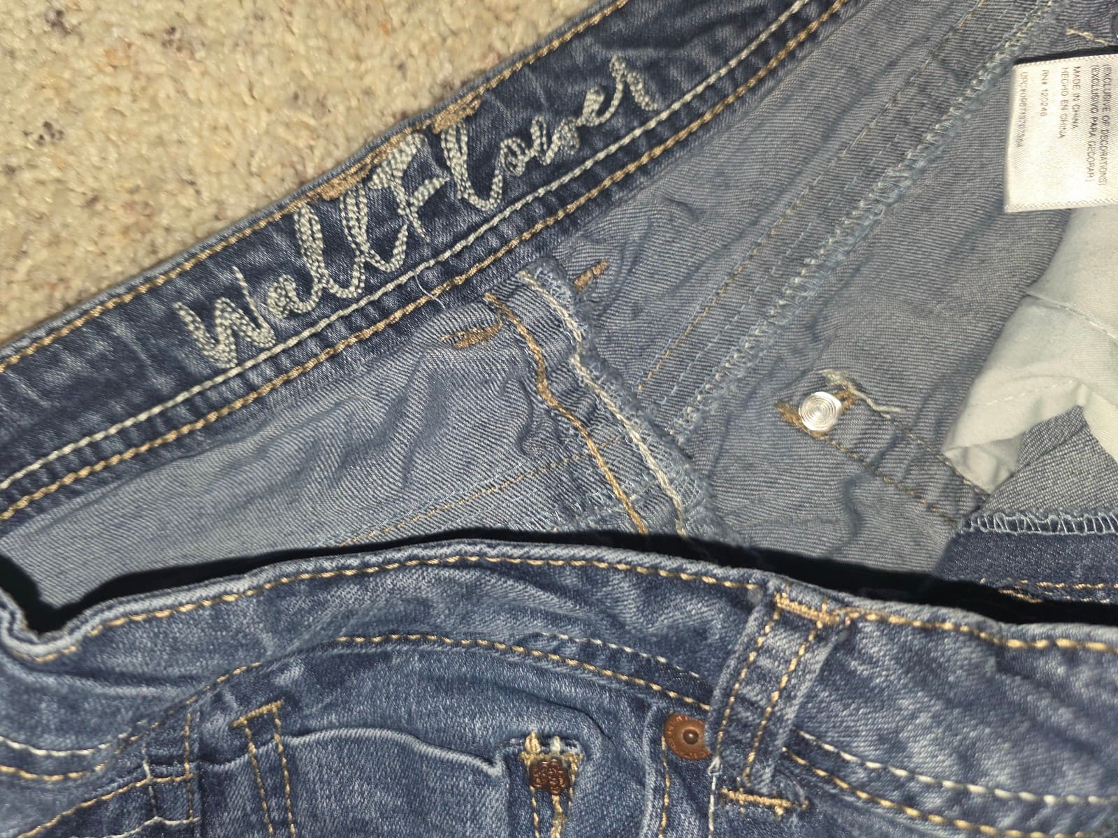 Women's Flare Leg Jeans sz7 - Image 1