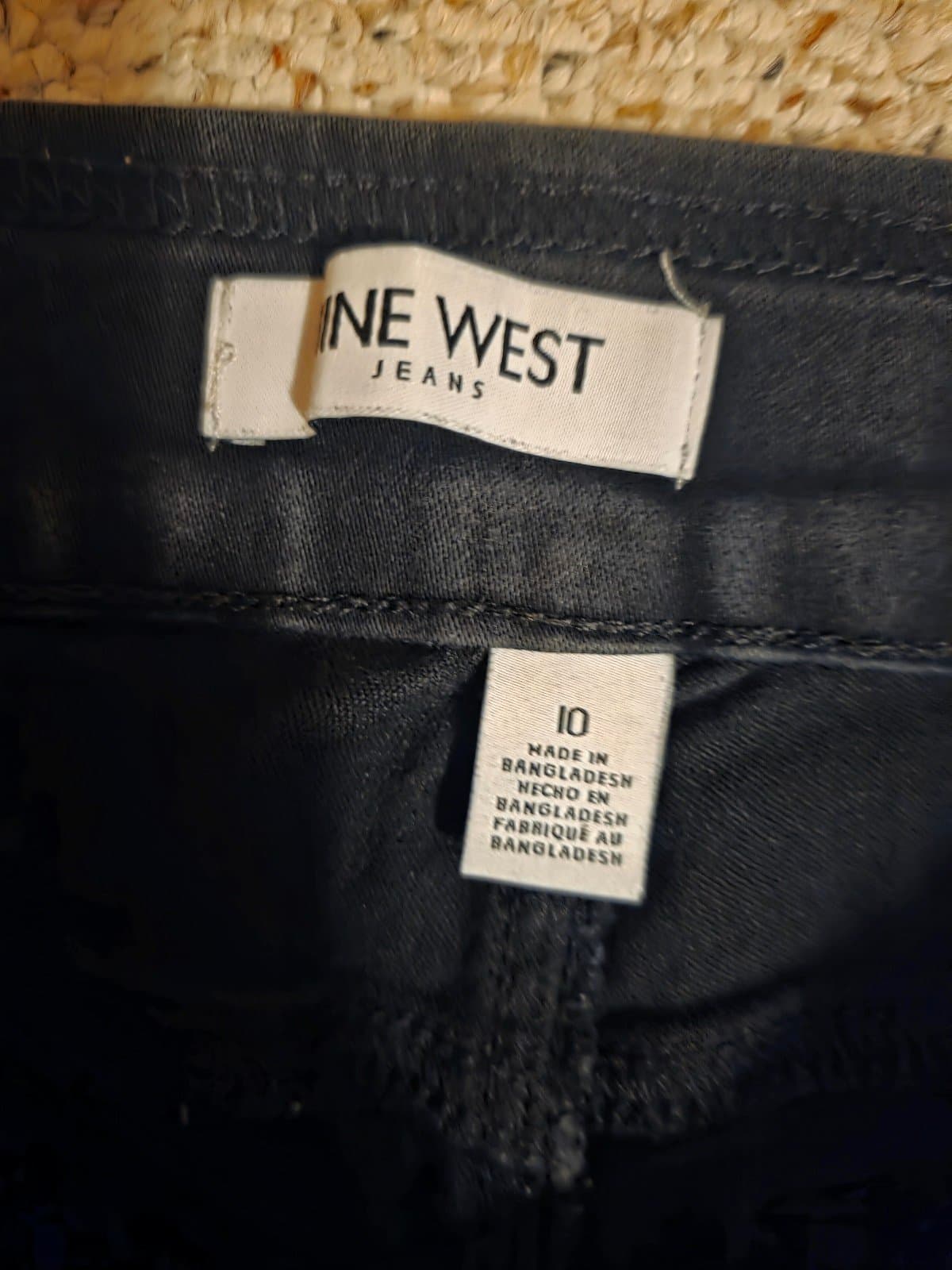 Women's Straight Leg Jeans sz 10 - Thumbnail 3