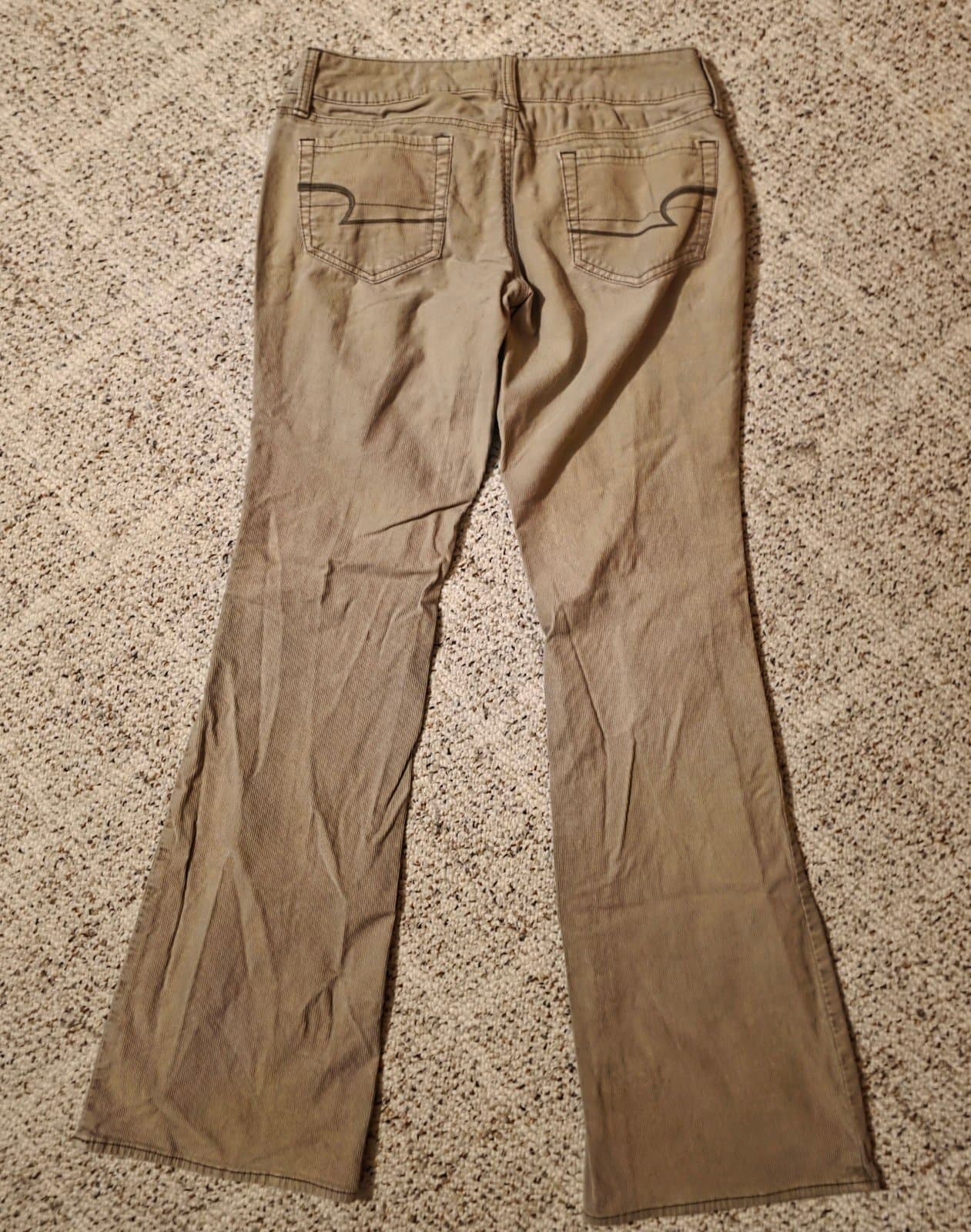 Women's size 6 Boot Cut American Eagle Jeans - Thumbnail 6