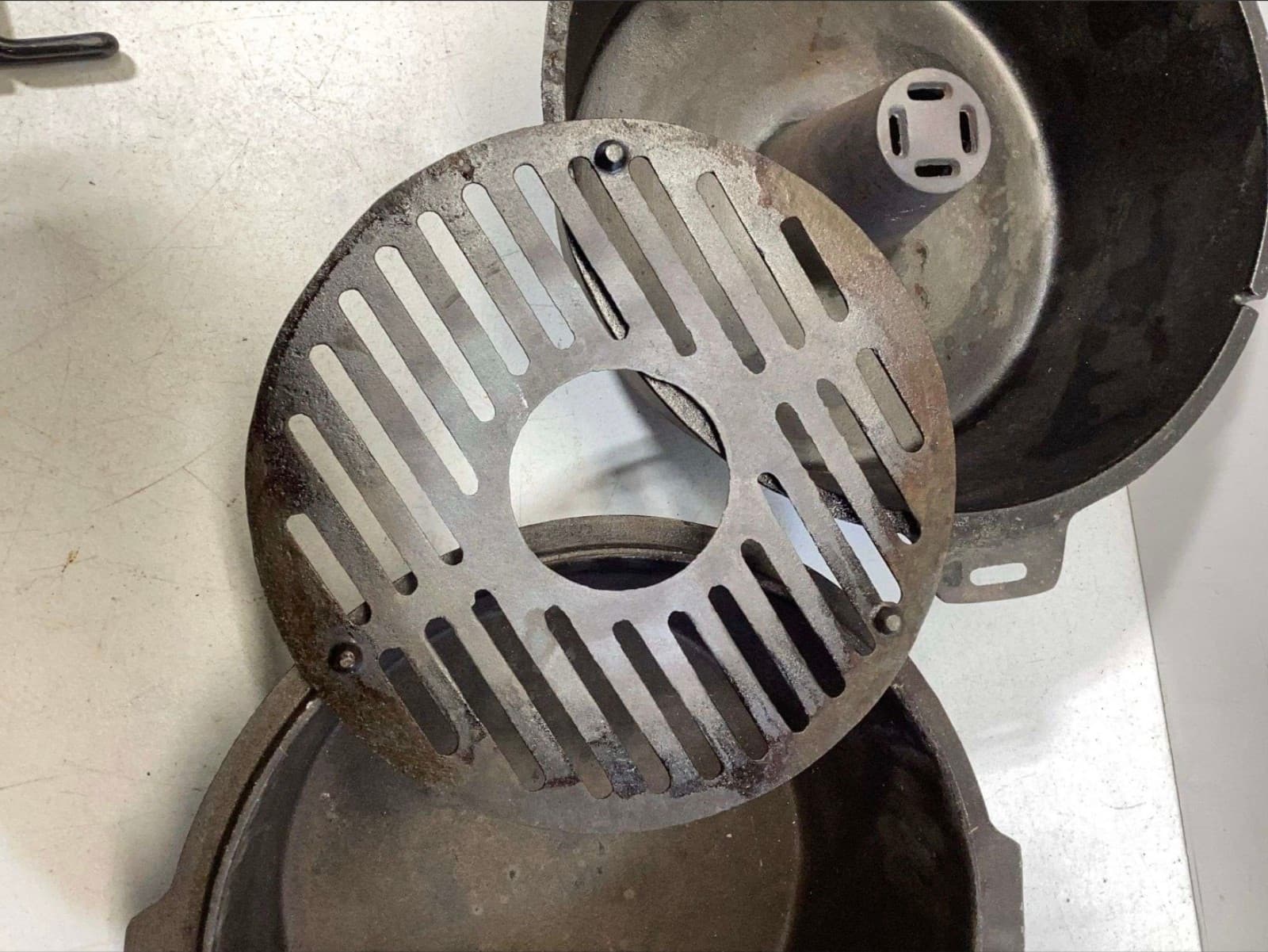 Camp Chef Cast Iron Dutch Oven Ultimate Turkey Roaster Smoker Cooker 13" W 12”T - Thumbnail 4