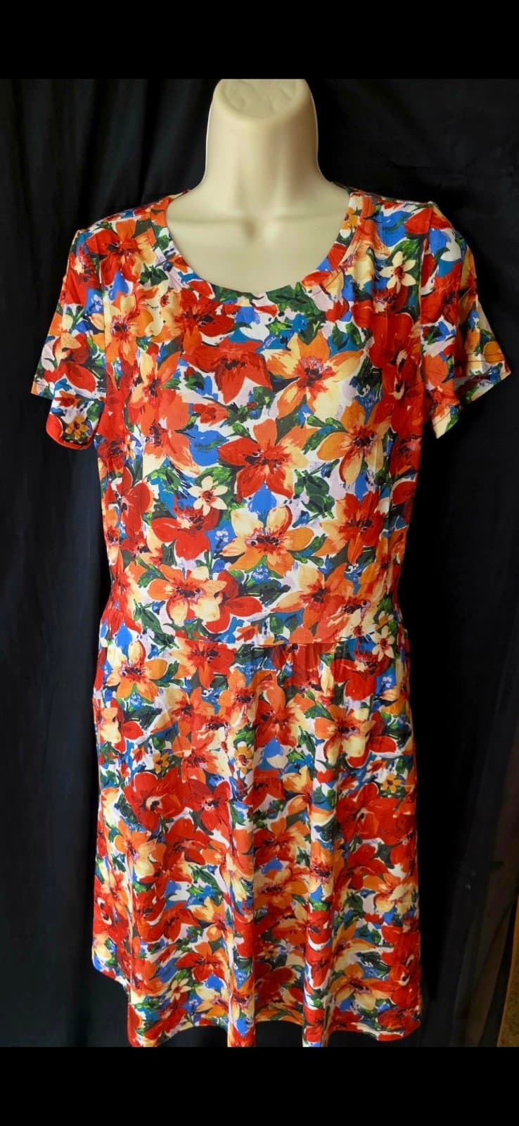 Women's Midi floral dress with pockets sz M - Image 1