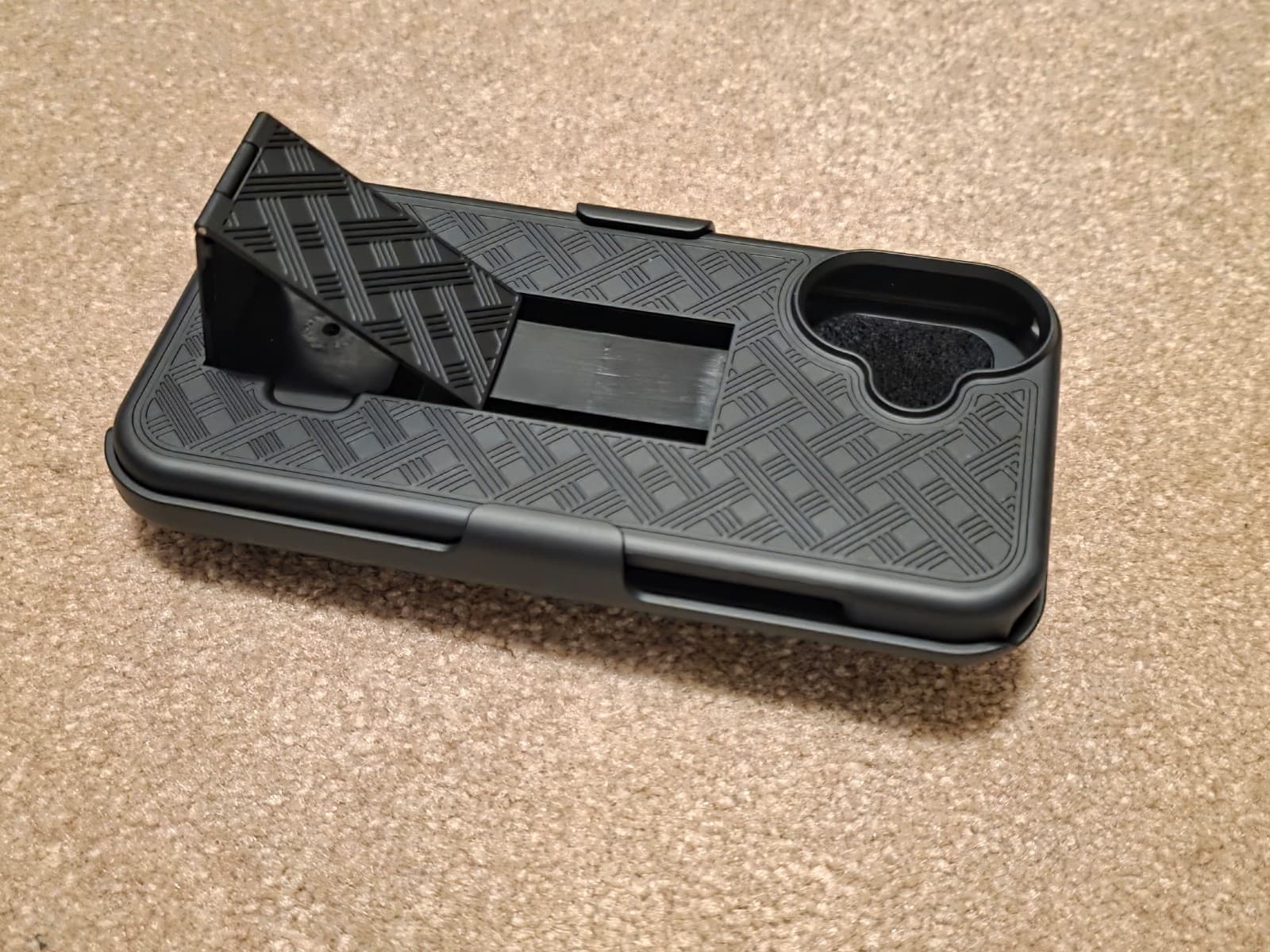 iPhone 16 Case Black - Thumbnail 3