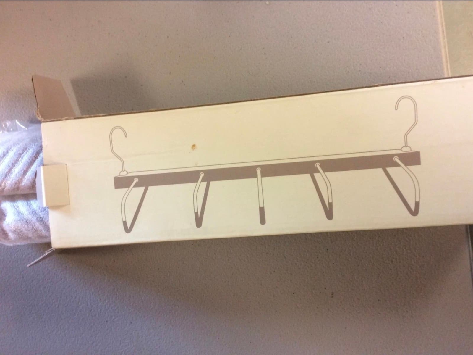 Space Saving Hangers - 2 Pack Wood Scarf Hangers for Closet - Image 1