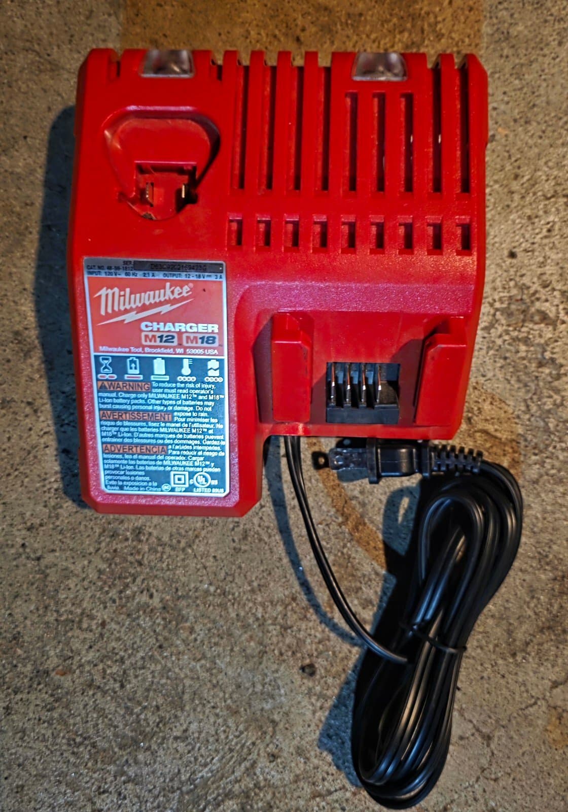 Milwaukee M18 Battery CP 2.0 & M12/M18 Charger - Thumbnail 2