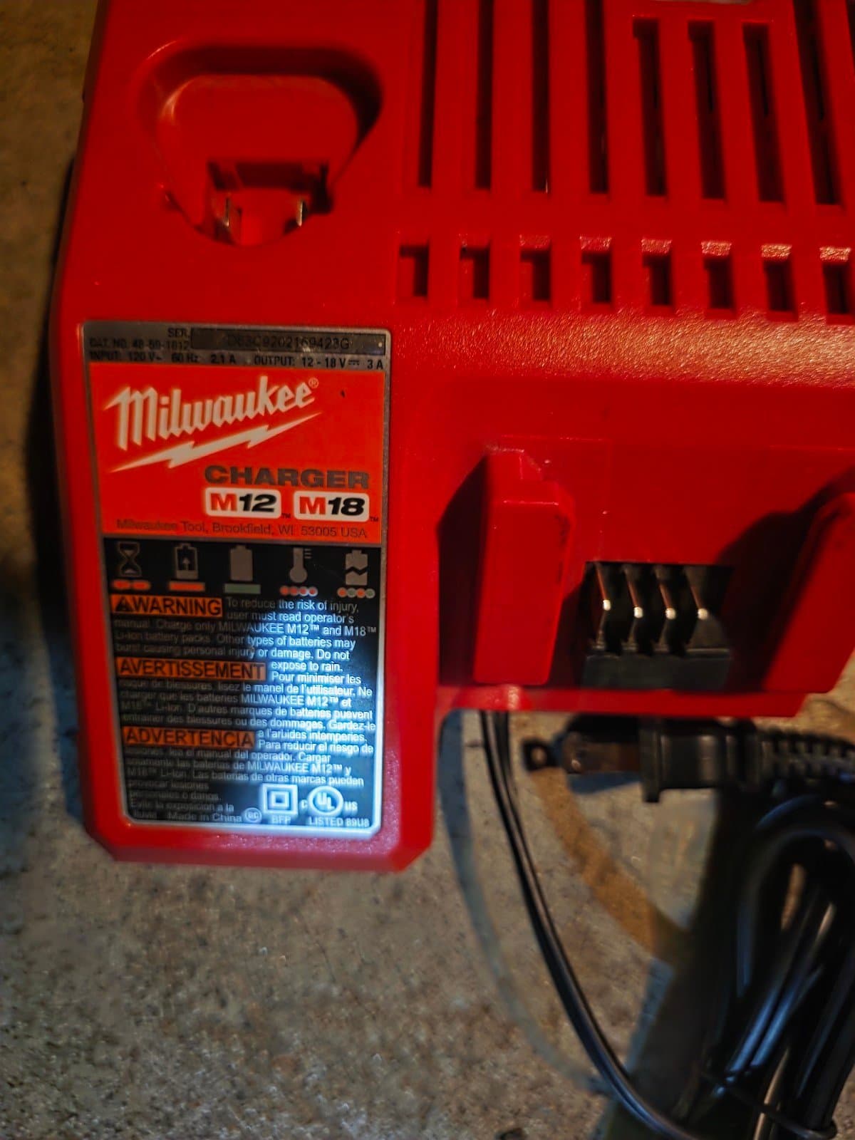 Milwaukee M18 Battery CP 2.0 & M12/M18 Charger - Thumbnail 3