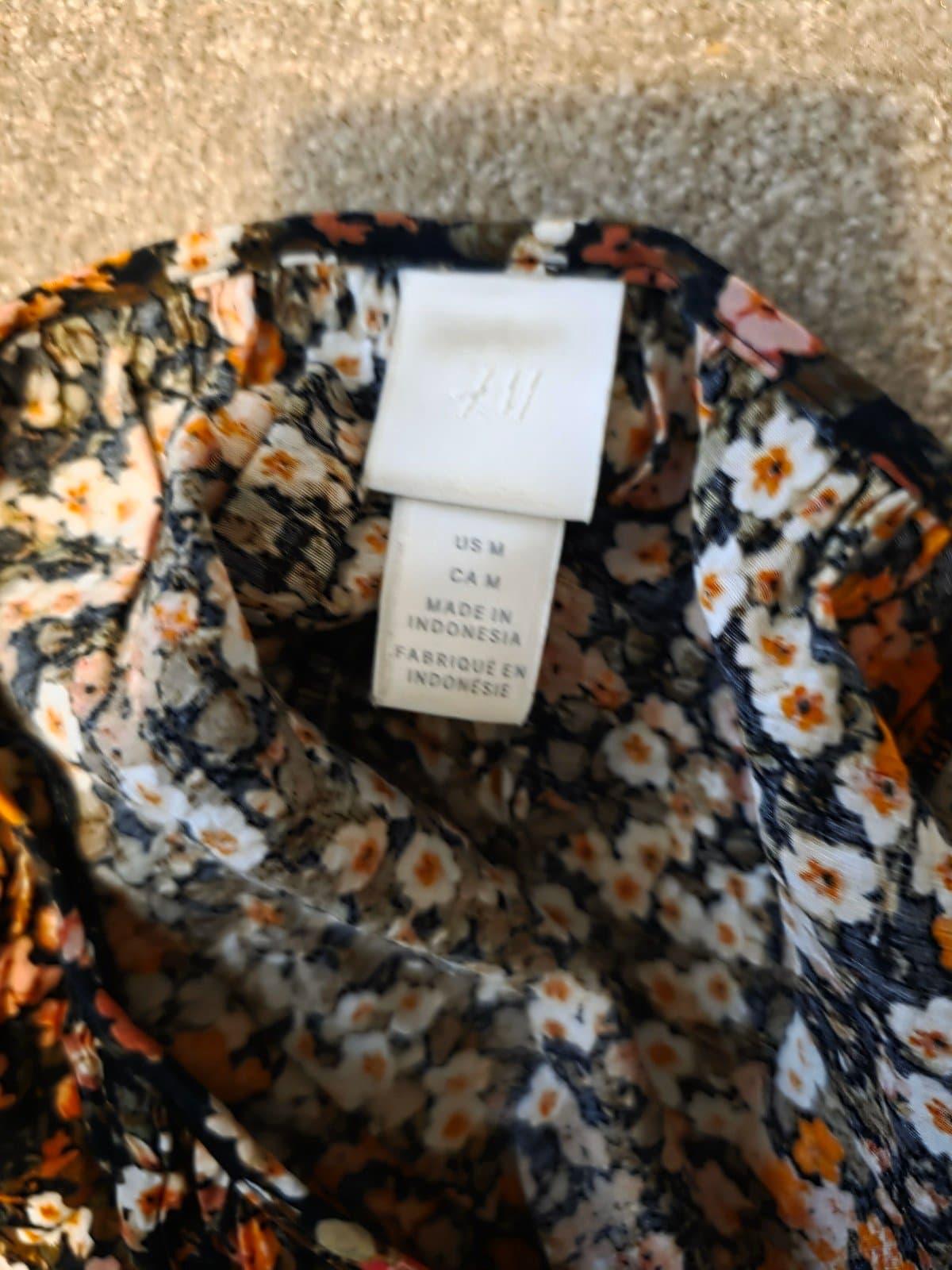 Floral Dress Long Sleeved sz M - Thumbnail 2