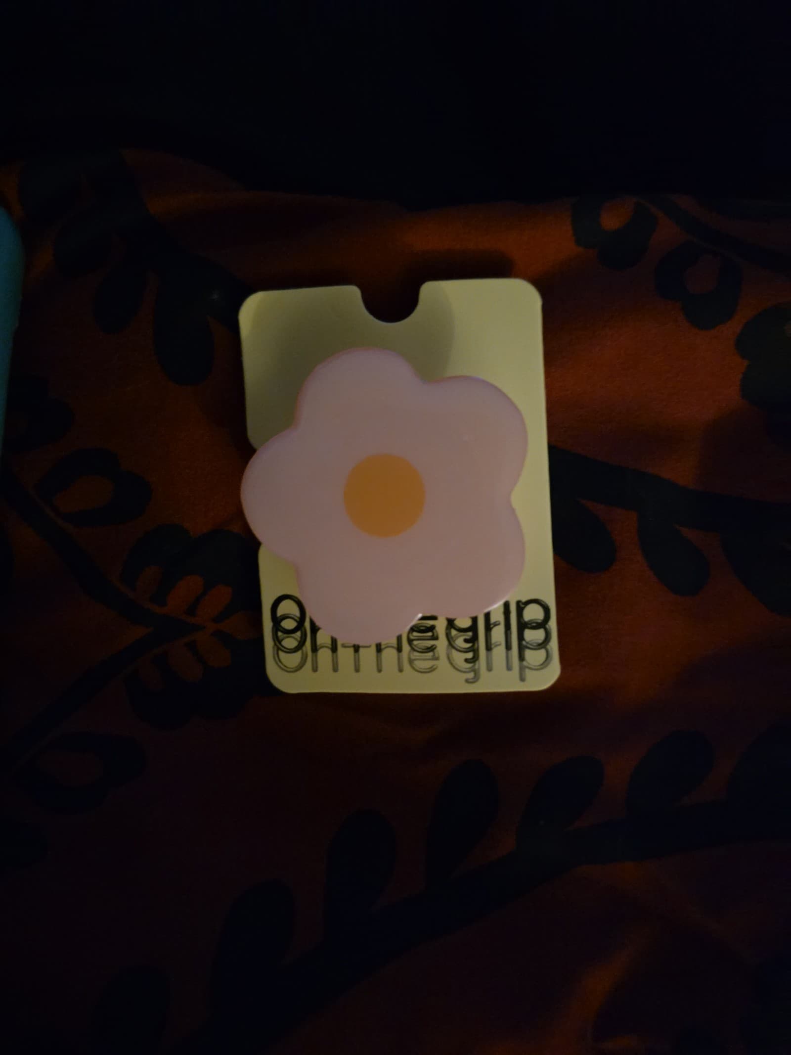 Daisy Flower Pop Socket by On the Grip - Thumbnail 7