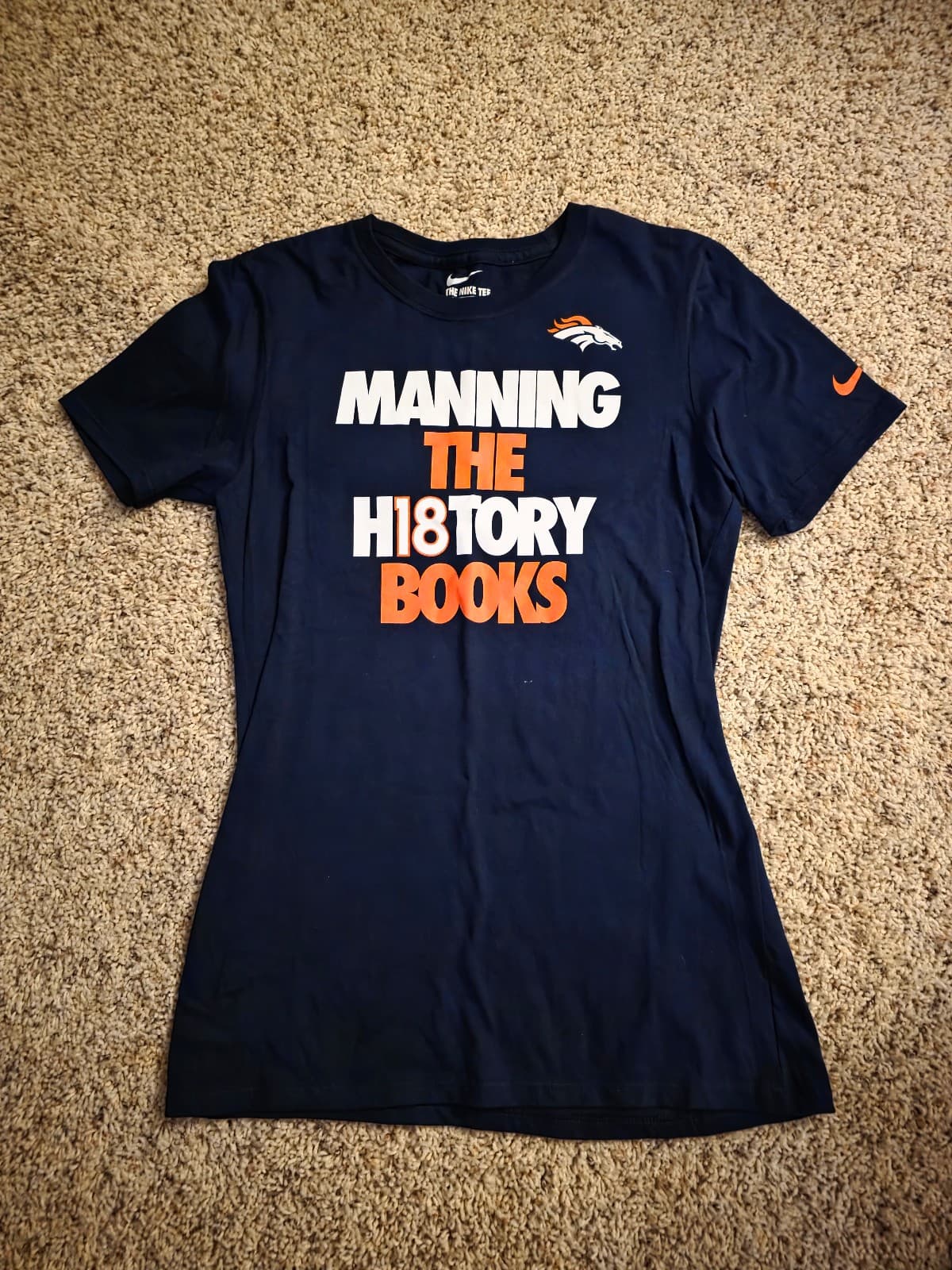 Women's Denver Broncos Shirt sz S - Image 1