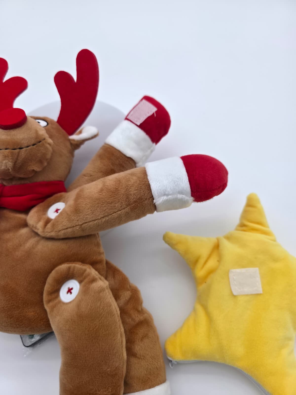 Rudolf the red nosed reindeer light up with remote - Thumbnail 3