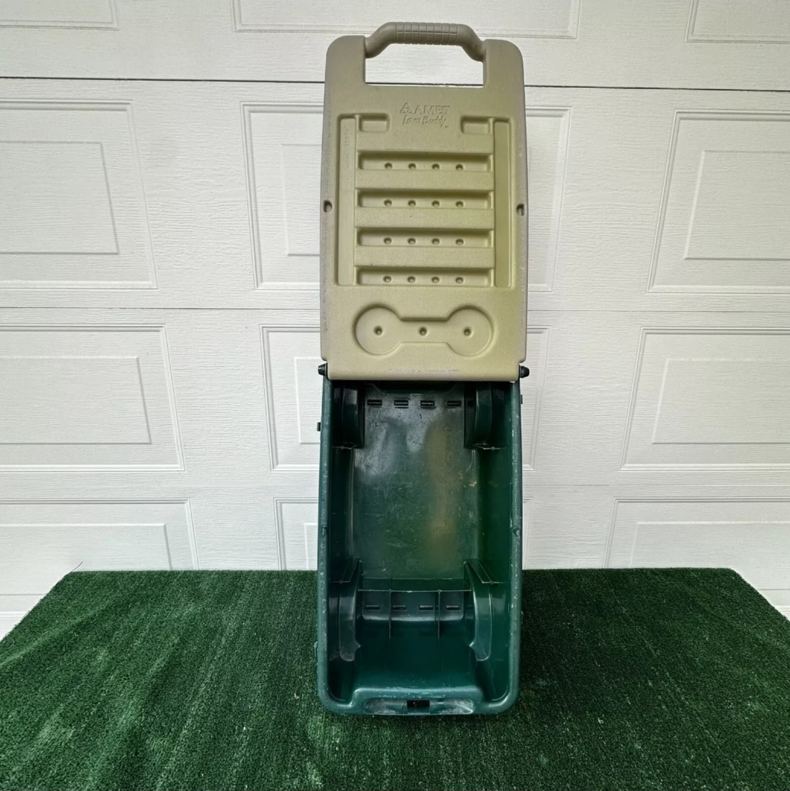 Lawn Buddy Rolling 4 Wheeled Storage Cart w/Flip Up Lid / Seat Green - Thumbnail 6