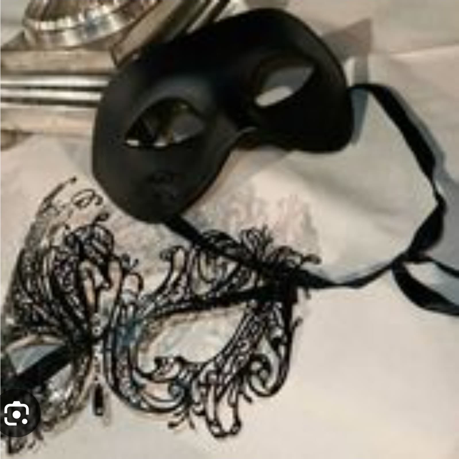 Couples Masquerade Masks - Image 1