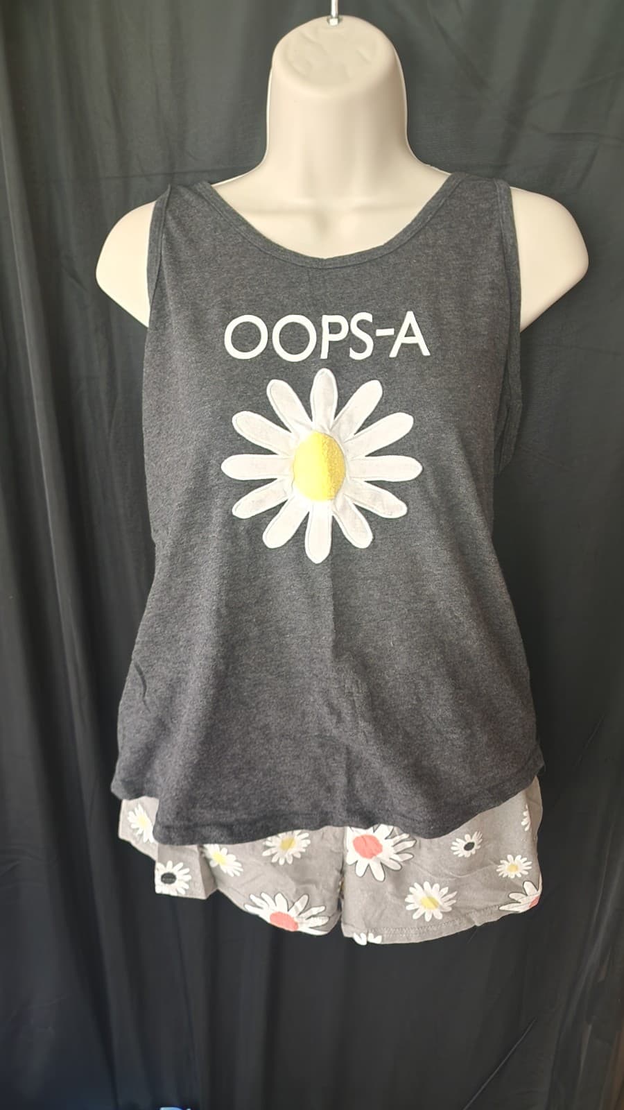 Women's pajamas sz Small - Image 1