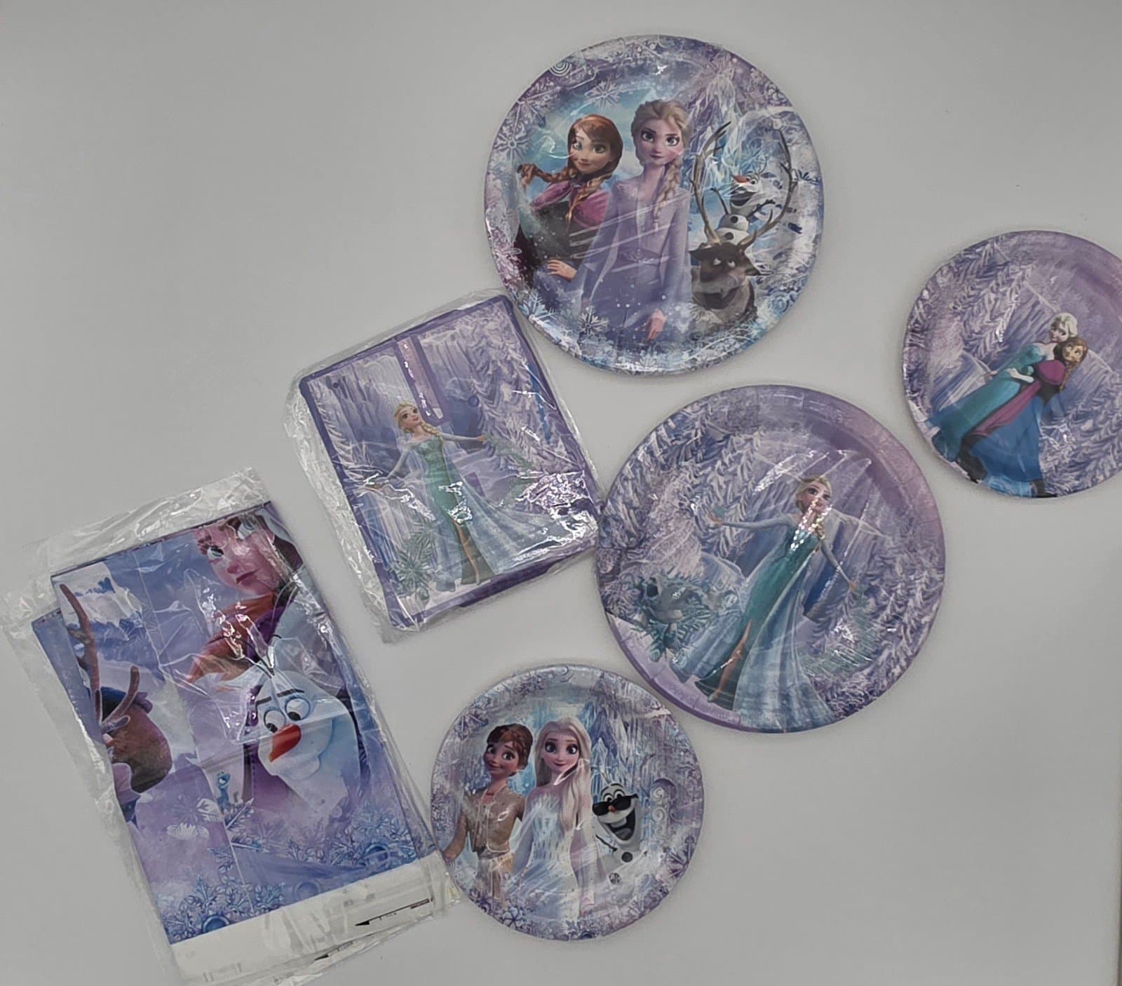 Frozen Party Supplies - Thumbnail 2