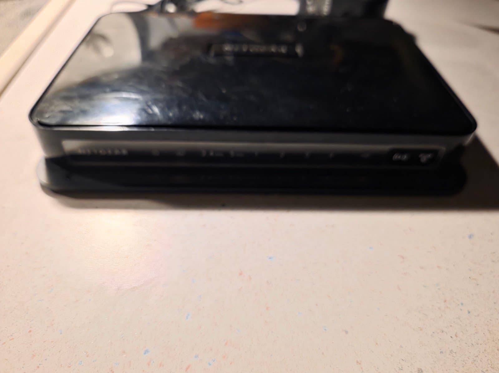 NETGEAR N600 Dual Band Wi-Fi Router (WNDR3400) - Thumbnail 5