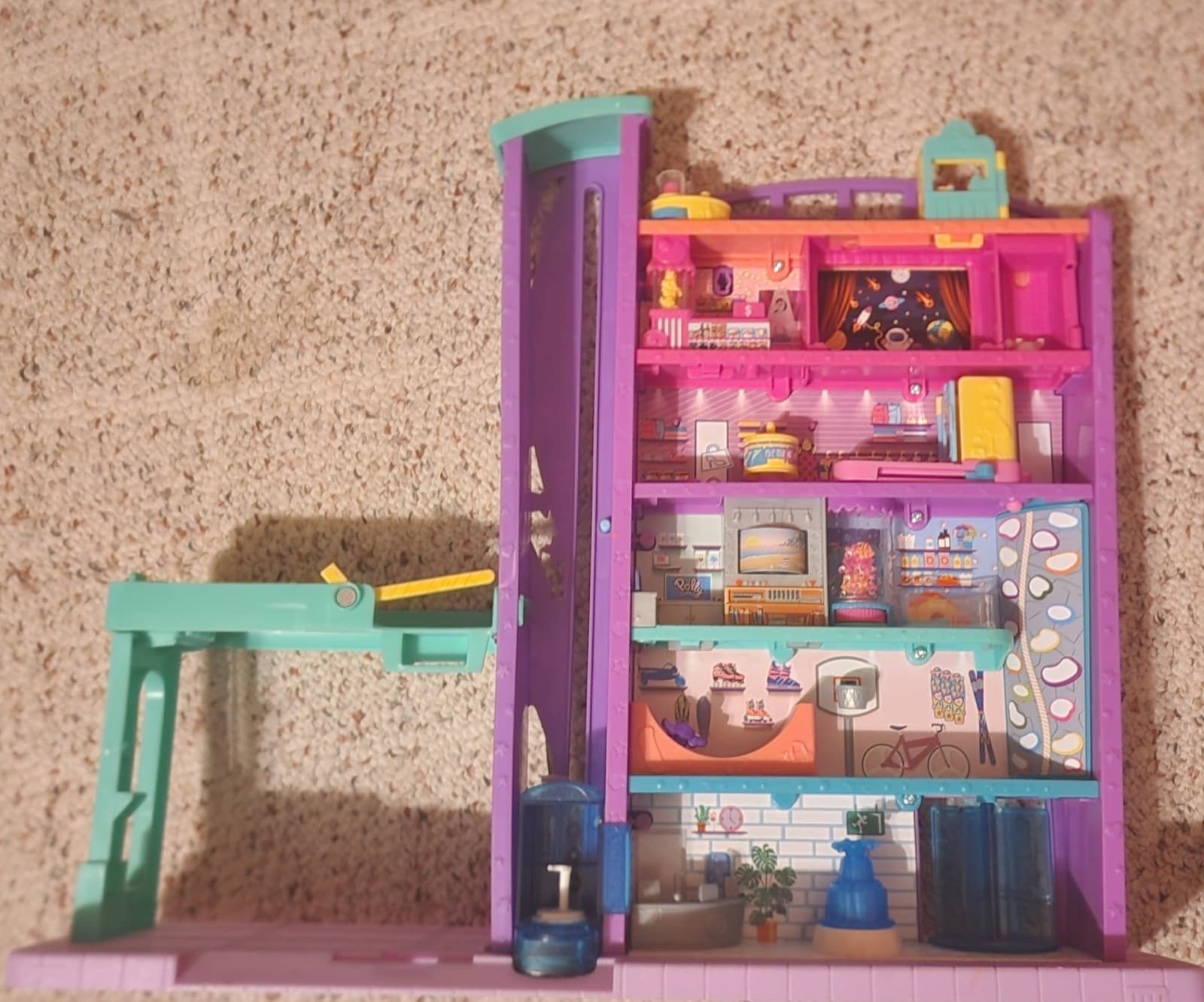 Polly Pocket Mega Mall with 6 Floors, Elevator, Vehicle, Parking Garage - Thumbnail 2