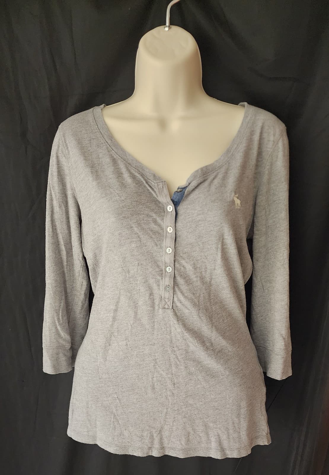 Women's Abercrombie and Fitch 3/4 Sleeve Shirt sz M - Image 1