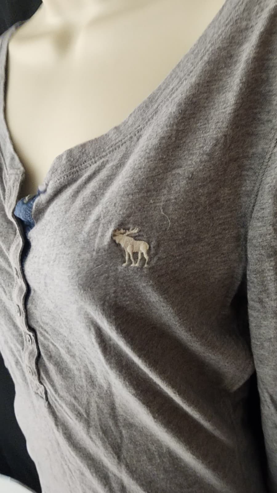 Women's Abercrombie and Fitch 3/4 Sleeve Shirt sz M - Thumbnail 2