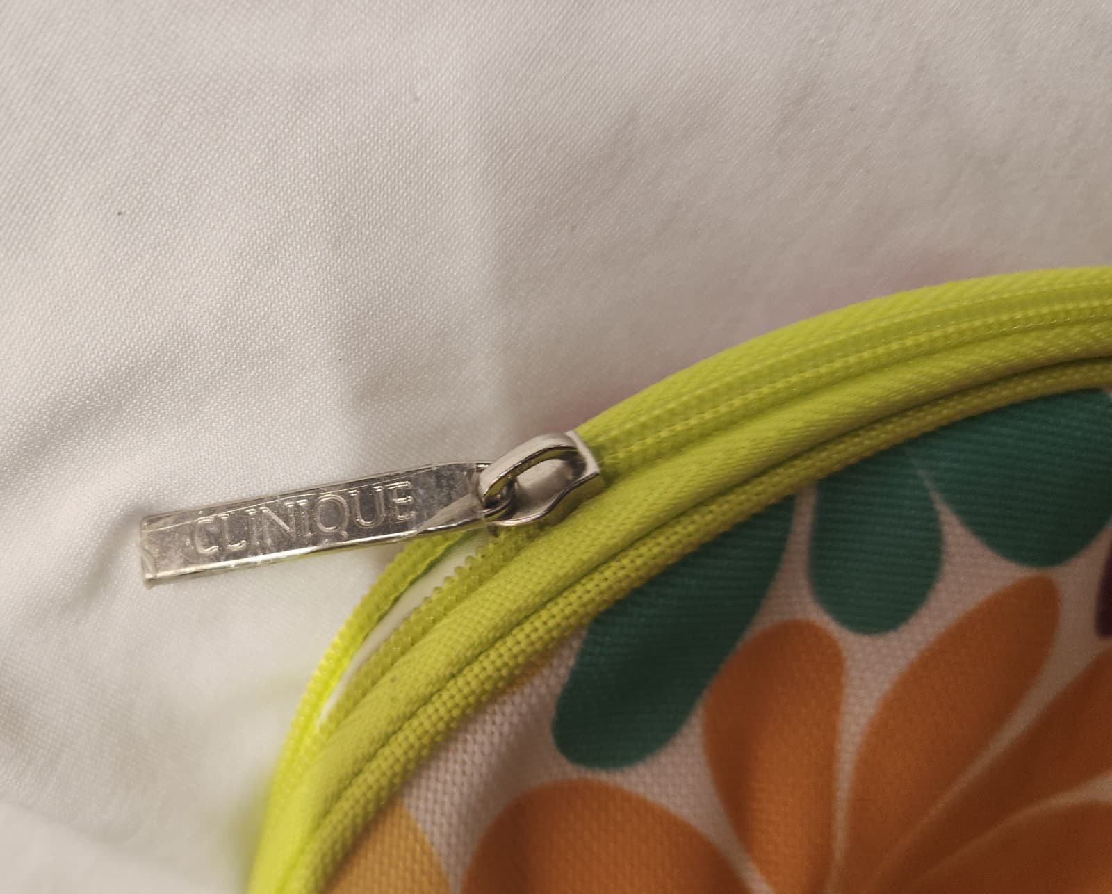 Clinique Make Up Bag - Thumbnail 2