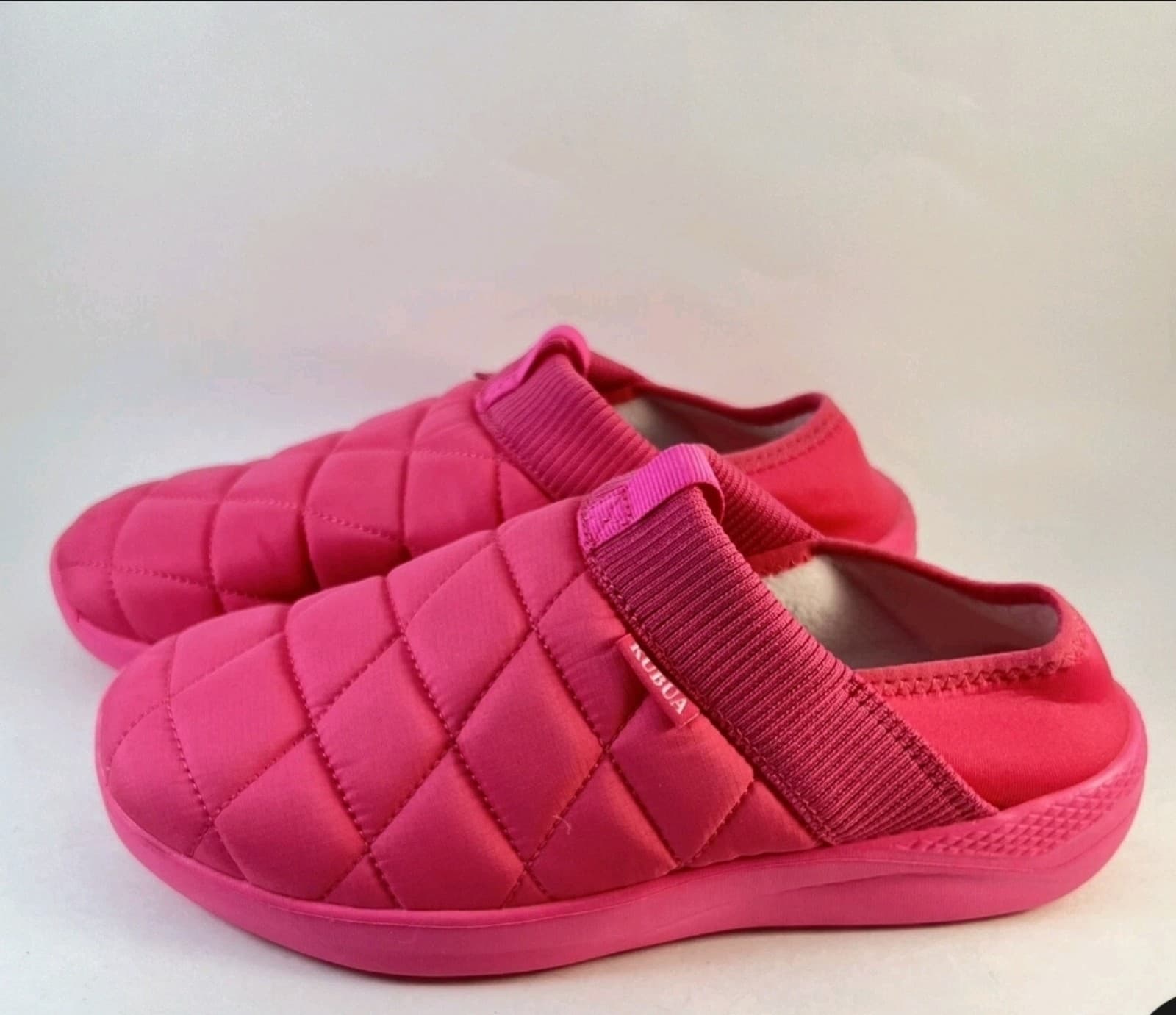 Slippers for Men and Womens Indoor House Shoes Slip on Outdoor Garden - Image 1