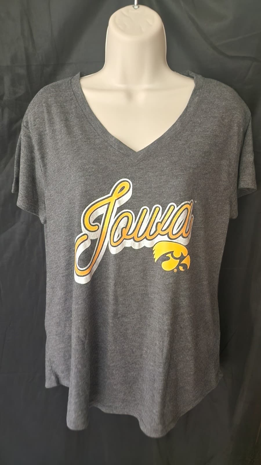 Hawkeye Shirt size Large - Image 1