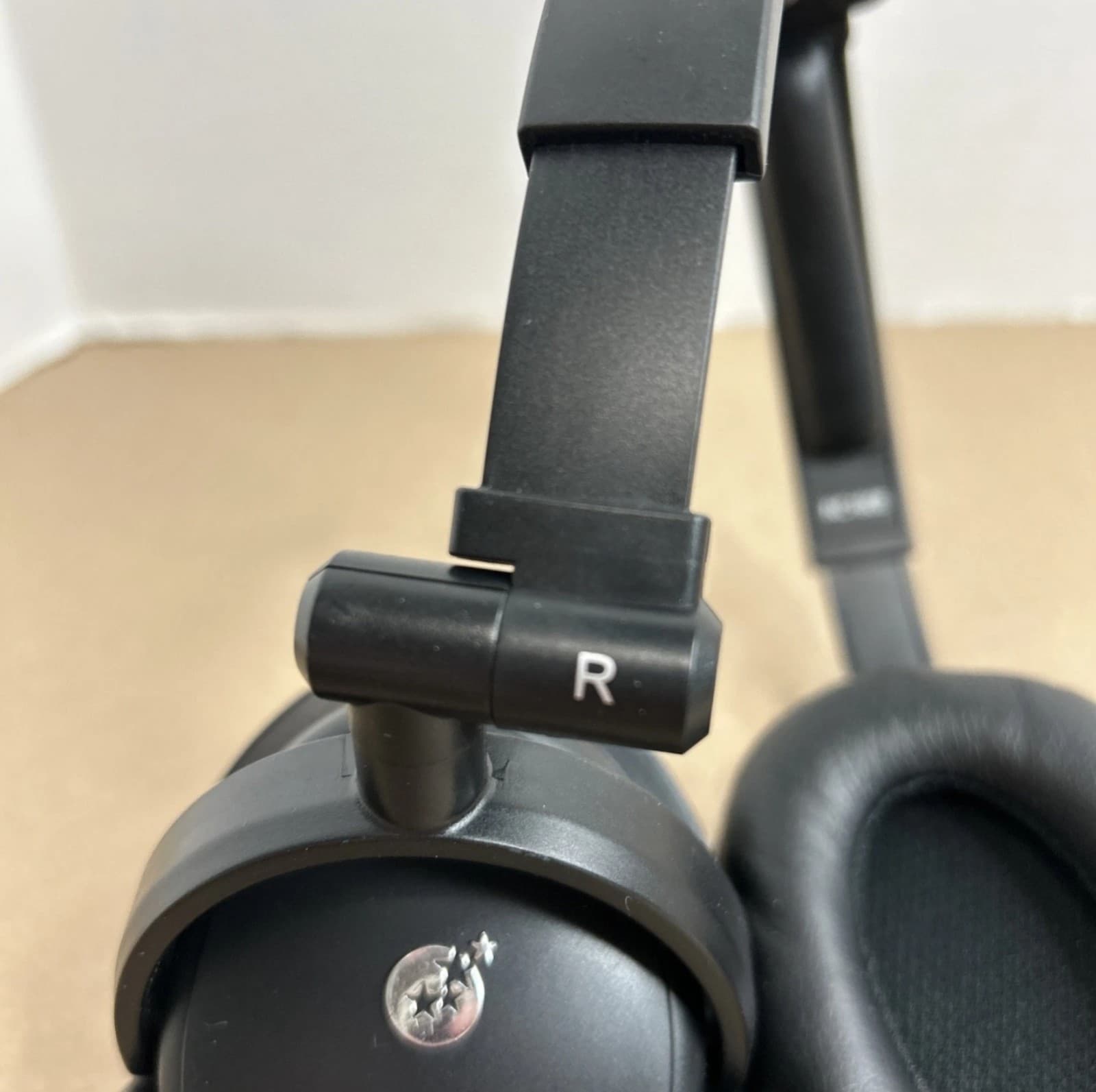 Able Planet Linx Audio Noise Cancelling Padded Headphones - Thumbnail 3