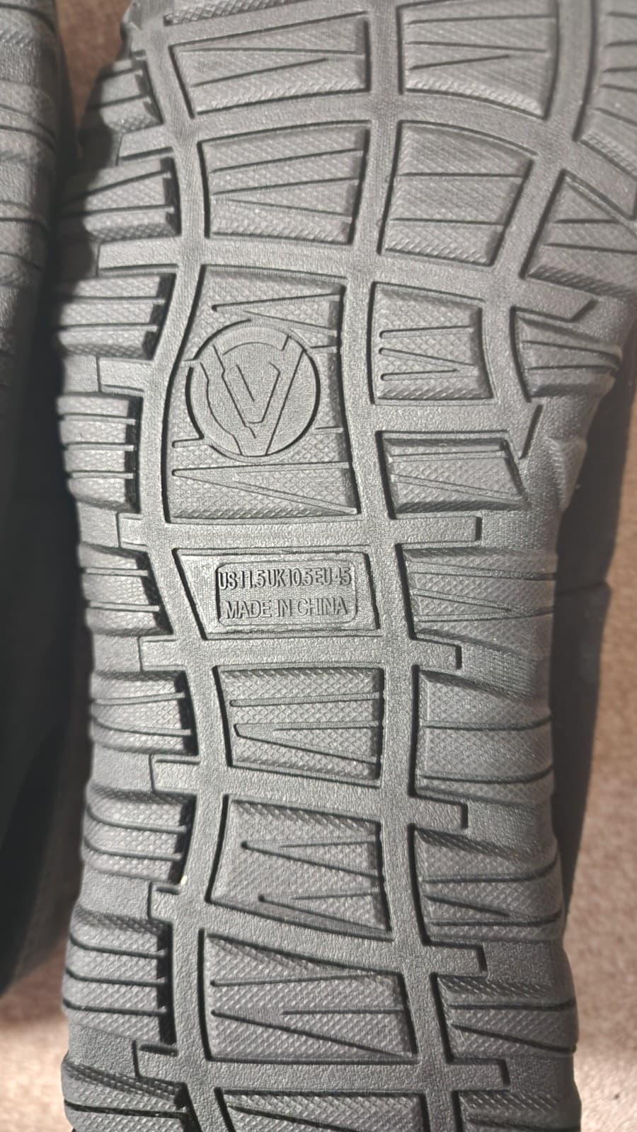 Men's Slippers size 11.5 - Thumbnail 3