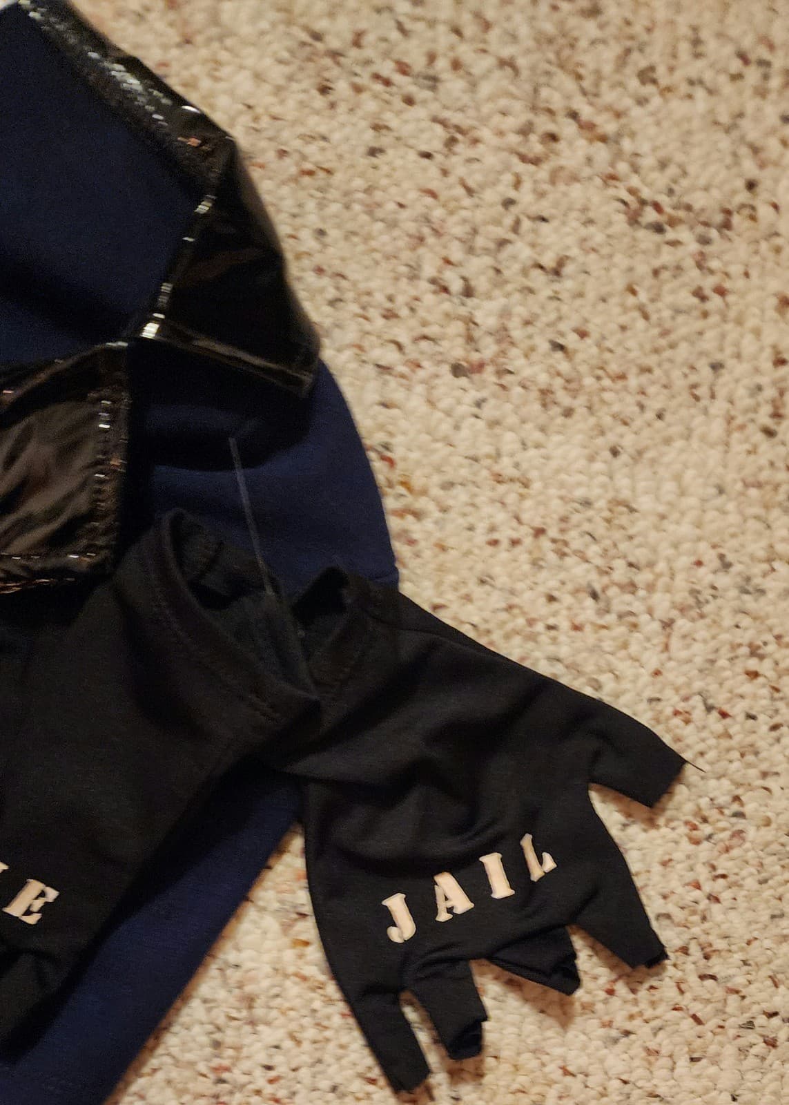 Police Woman 4pc Costume sz Medium - Thumbnail 12