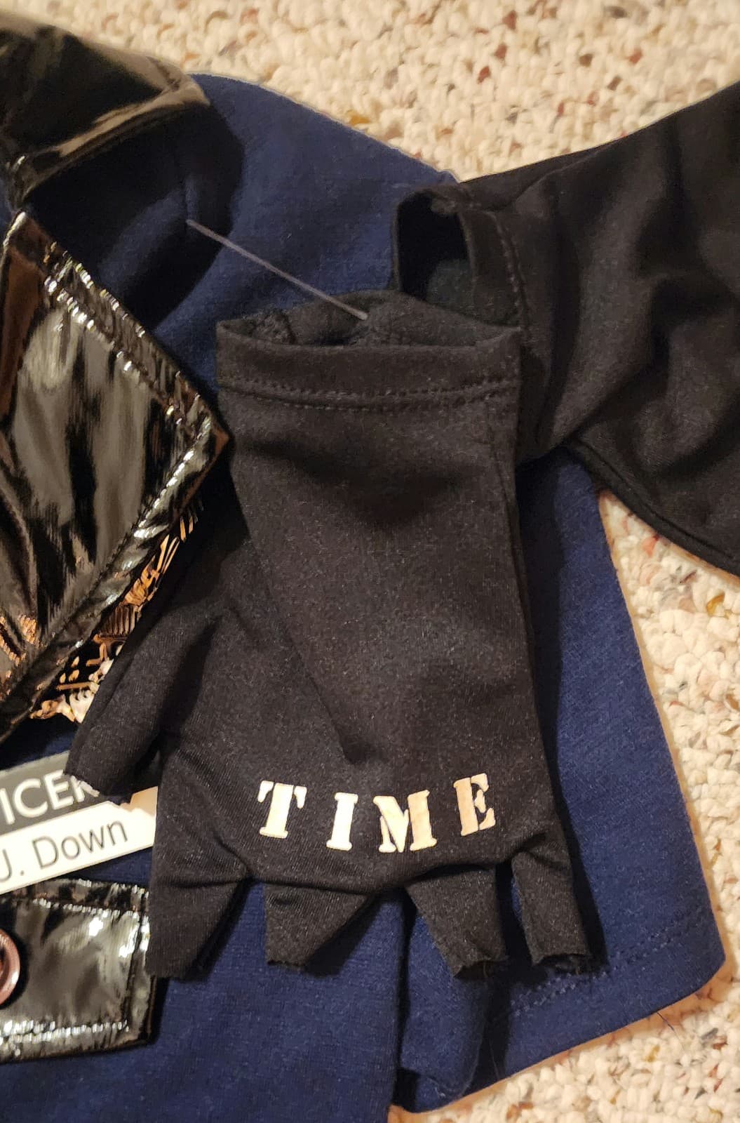 Police Woman 4pc Costume sz Medium - Thumbnail 11