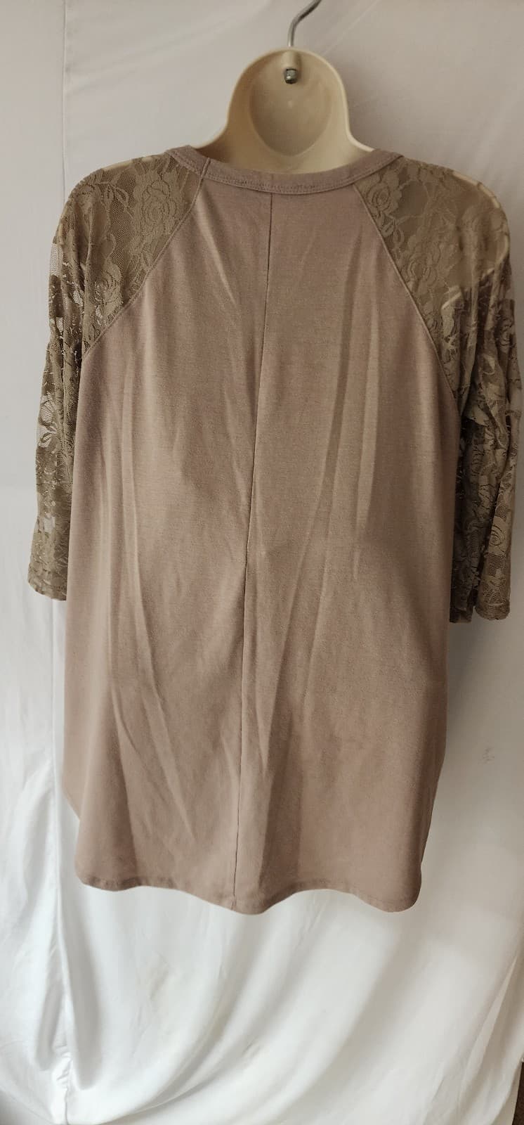 Women's 3/4 Sleeve Shirt sz Medium - Thumbnail 2