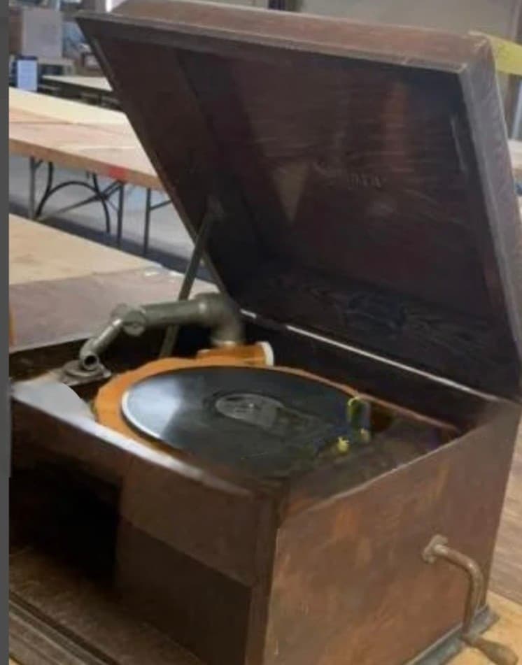 Victor Oak Victrola Music Box Antique Collectible Vintage - Image 1