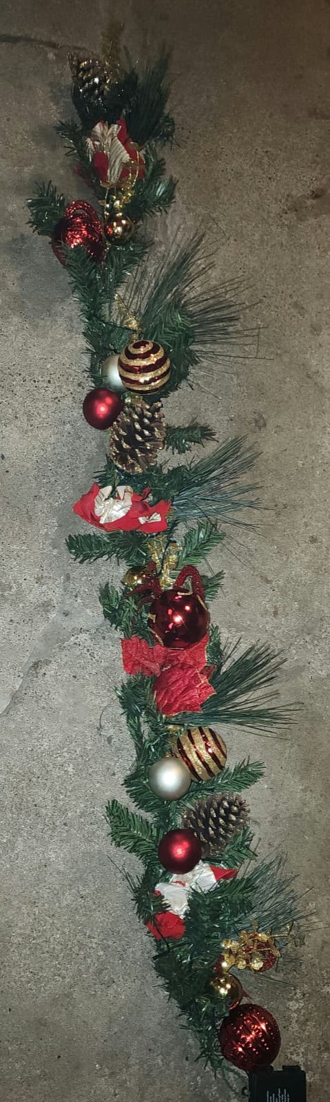 Christmas Treepre-Lit Christmas Garland - Image 1