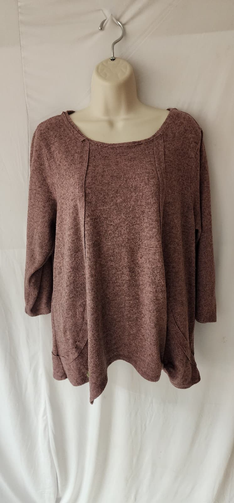 Women's Sweater sz XL by Absolutely Famous - Image 1