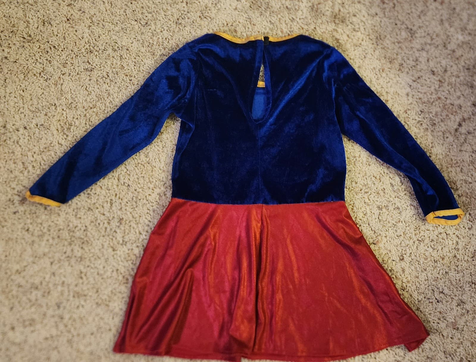 Supergirl Costume approx sz 3t - Thumbnail 4