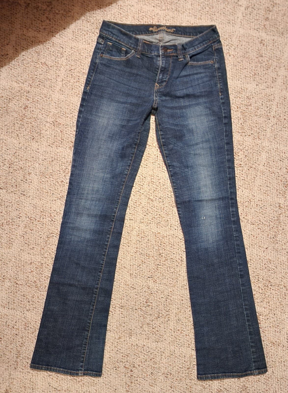 Old Navy Sweetheart Jeans Sz 4 Boot Cut - Thumbnail 2